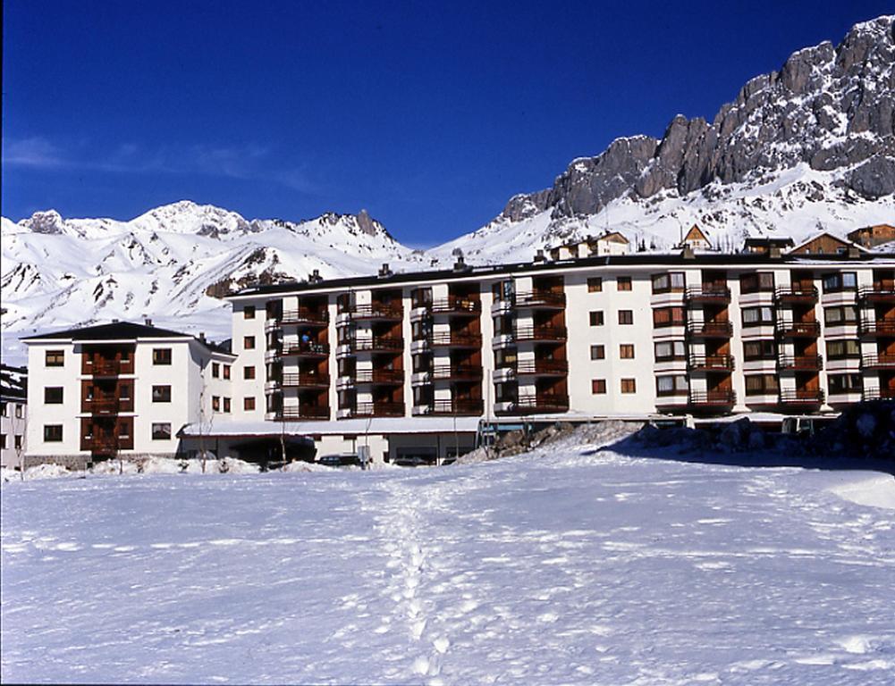 Hotel Nievesol Formigal Exterior photo